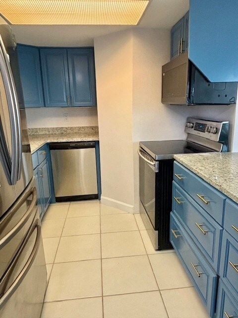 Building Photo - 680 W Osceola St