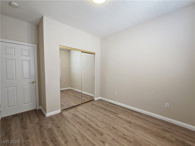 Building Photo - 200 Tayman Park Ave