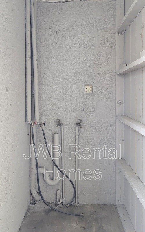 Building Photo - 3702 Colebrooke Dr