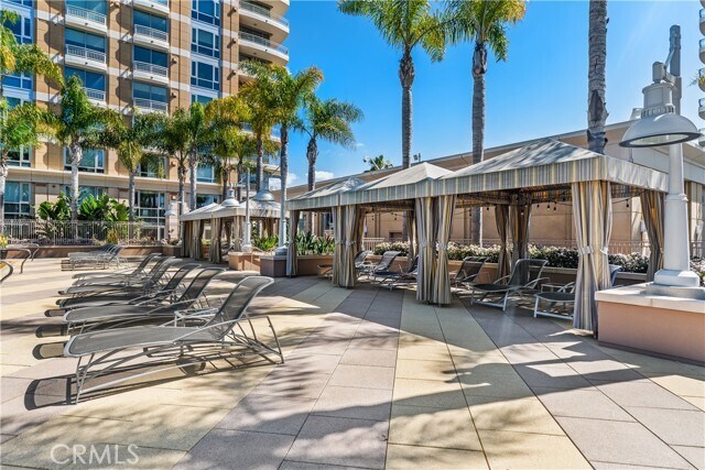 Building Photo - 5042 Scholarship