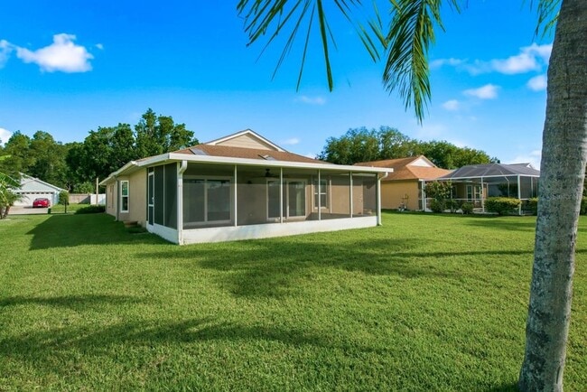 Building Photo - 349 Fountainview Cir
