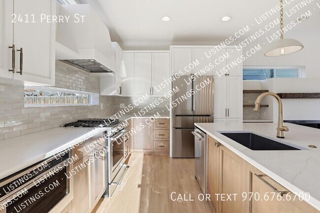 Building Photo - 2411 Perry St