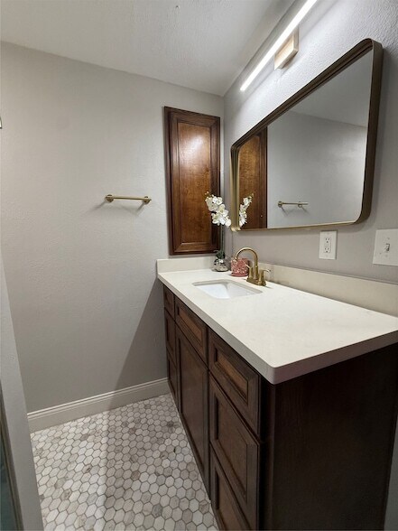 Building Photo - 4406 Mallard Dr