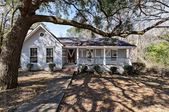 Primary Photo - 3 Bed/2 Bath Home on Corner Lot!