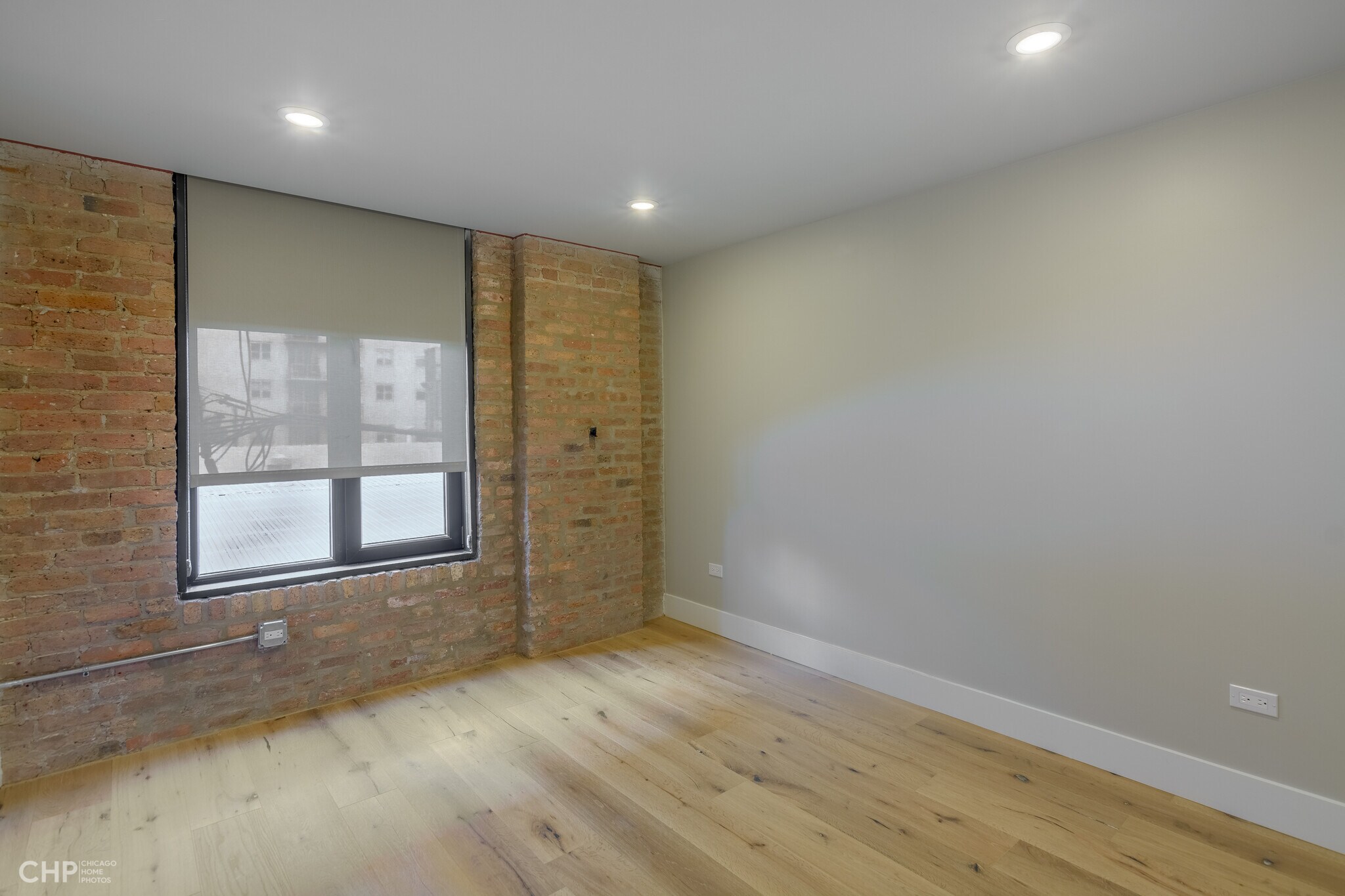 Building Photo - 729 N Sangamon St