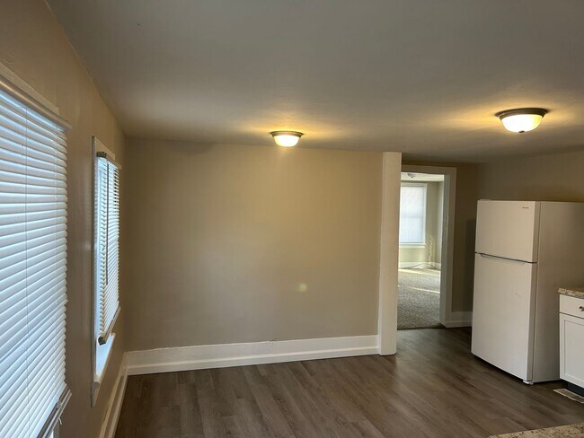 Building Photo - 401 Hannibal St