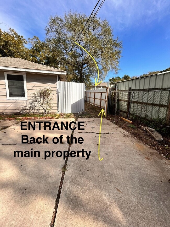 Building Photo - 13217 Player St