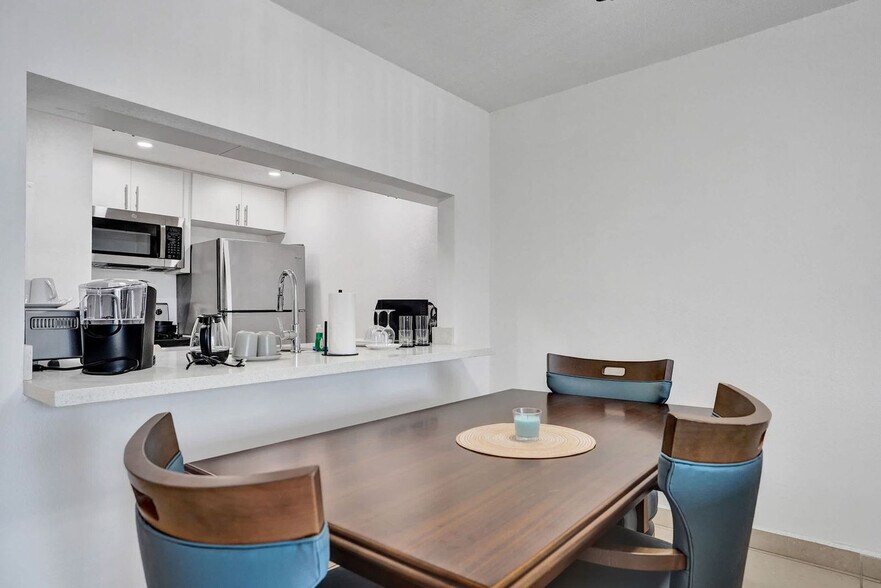 Building Photo - 777 NW 155th Ln