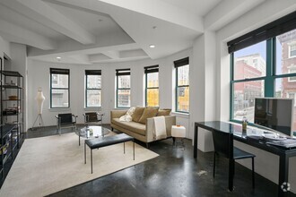 Building Photo - 40 Fay St