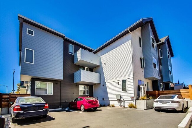 Building Photo - 1058 18th St