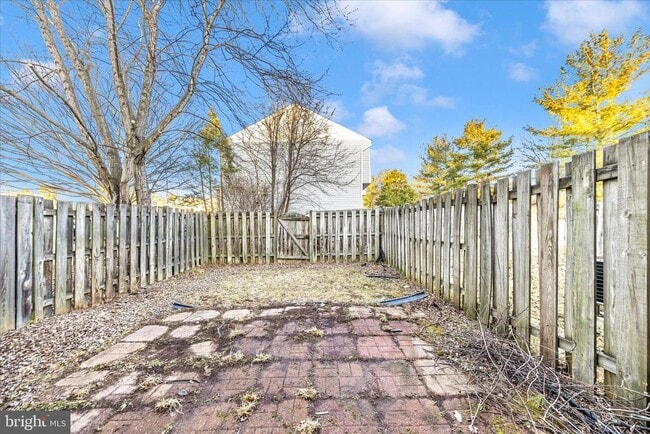 Building Photo - 6237 N Steamboat Way