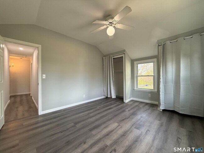 Building Photo - 218 Melville Ave