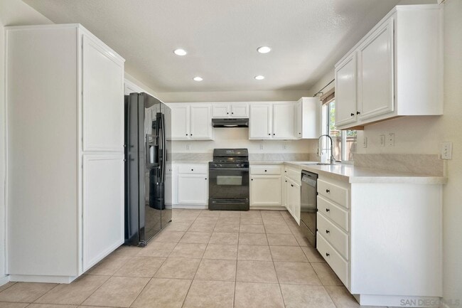 Building Photo - 4811 Ventana Way