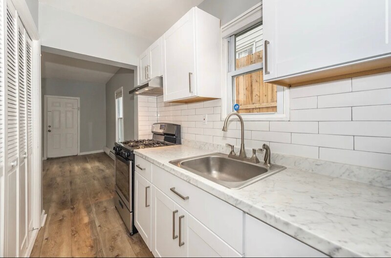 Building Photo - 93 Front St