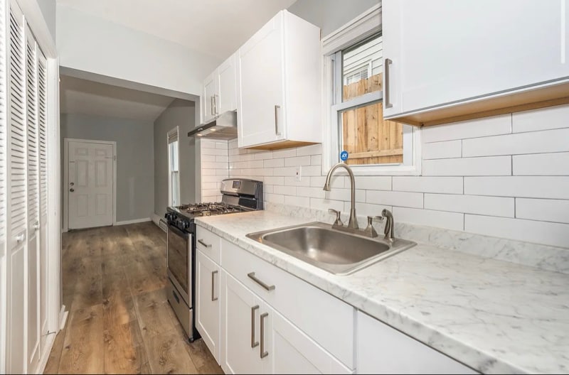 Building Photo - 93 Front St