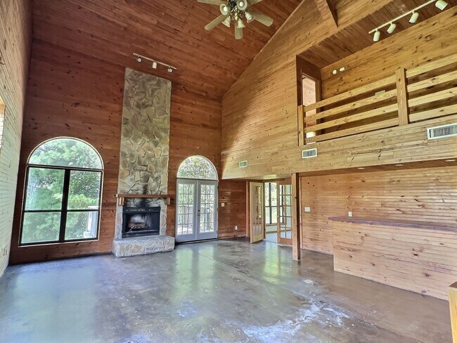 Building Photo - PINE LEVEL SCHOOL ZONE - 3 Bed 3 Bath Over 4,000 SQ FT on Acreage