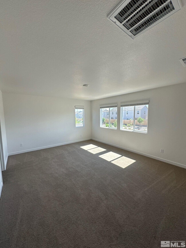 Building Photo - 420 Summer Triangle Dr
