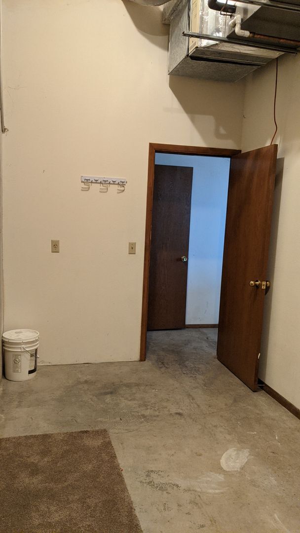 Building Photo - 180 Degree View of Bellingham Bay - Water/Sewer and Gas Included in Rent