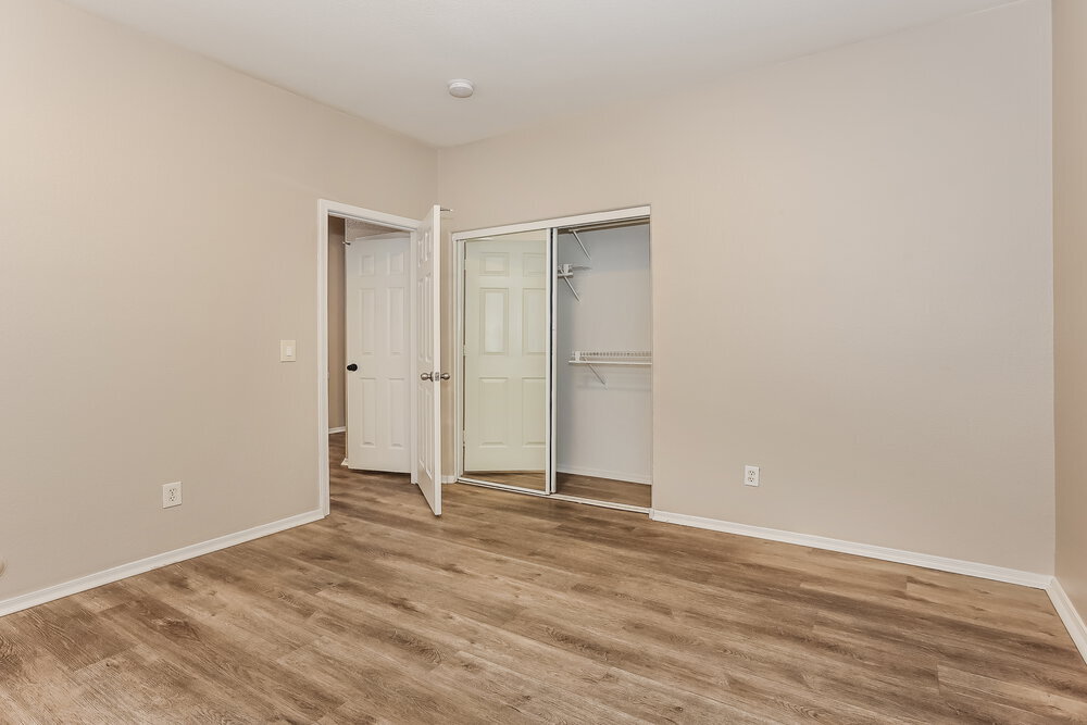 Building Photo - 6603 S 17th Ave