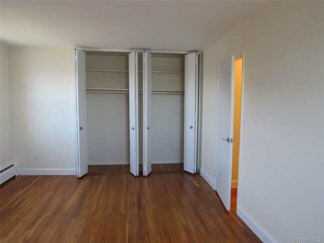 Building Photo - 103 Gedney St