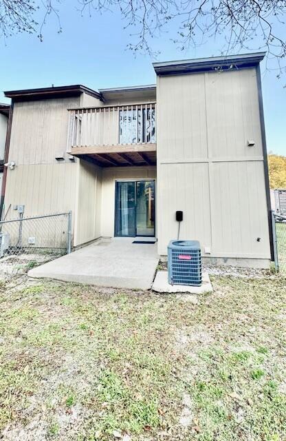 Building Photo - 696 Tyner St