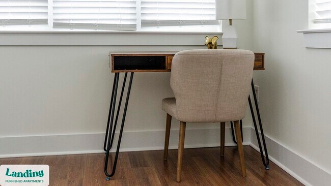 Building Photo - 901 Kelly Green Ln