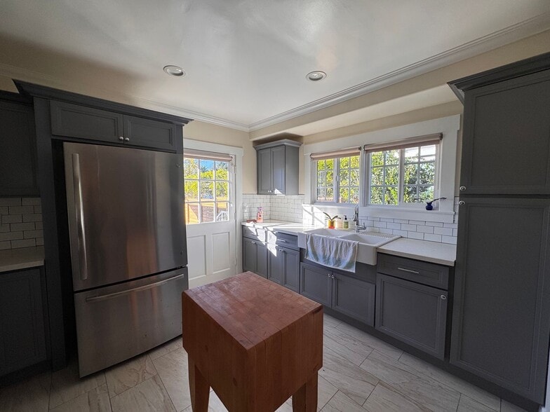 Building Photo - 1789 Walworth Ave