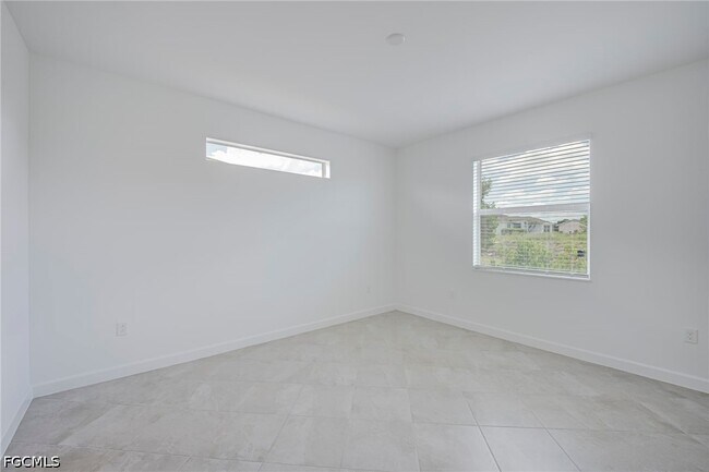 Building Photo - 20601 Hazelnut Ct