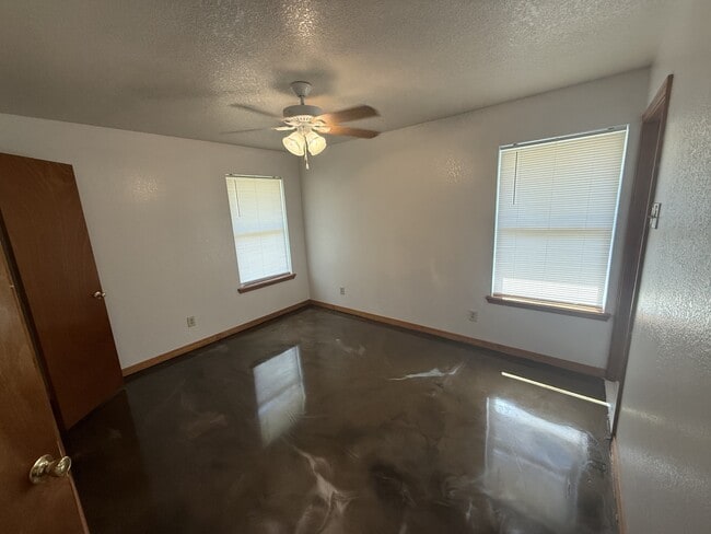 Building Photo - 3400 Colbert St