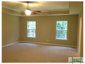 Building Photo - 5 bed 3 bath Home with a Fenced Yard and Hot Tub