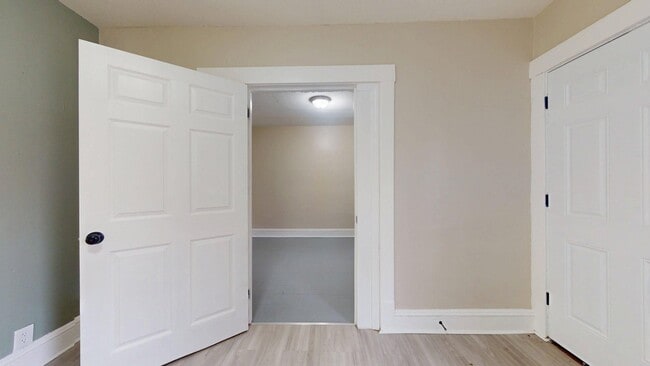 Building Photo - 3865 W 16th St