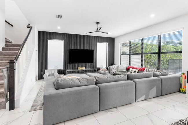 Building Photo - 8835 Grand Prix Ln