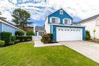 Building Photo - 3 Bedroom home located in the sought-after...