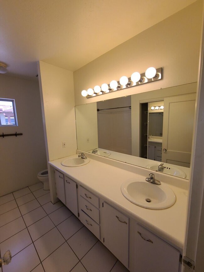 Building Photo - Classic Woodlea Charm with Modern Updates