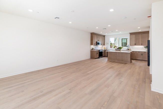 Building Photo - 4618 Catmint Ln