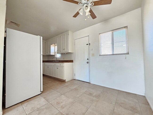 Building Photo - Comfortable Home For rent