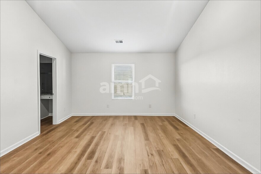 Building Photo - 6038 Mason Tucker Dr