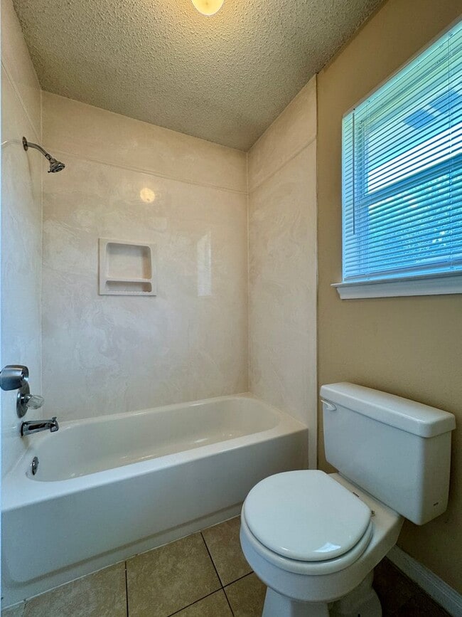 Building Photo - Duplex