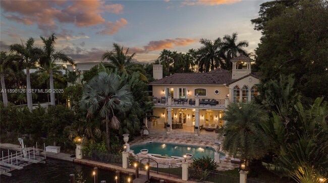 Building Photo - 5801 Pine Tree Dr