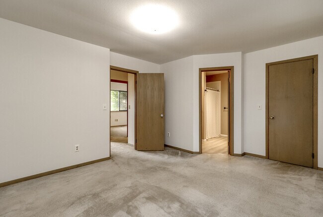 Building Photo - 3223 S 372nd St