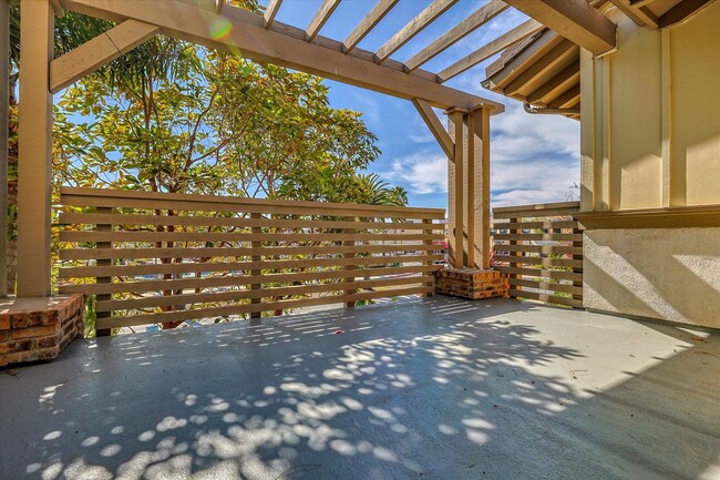 Building Photo - 2 Bed | 2 Bath | 1,293 Sq Ft