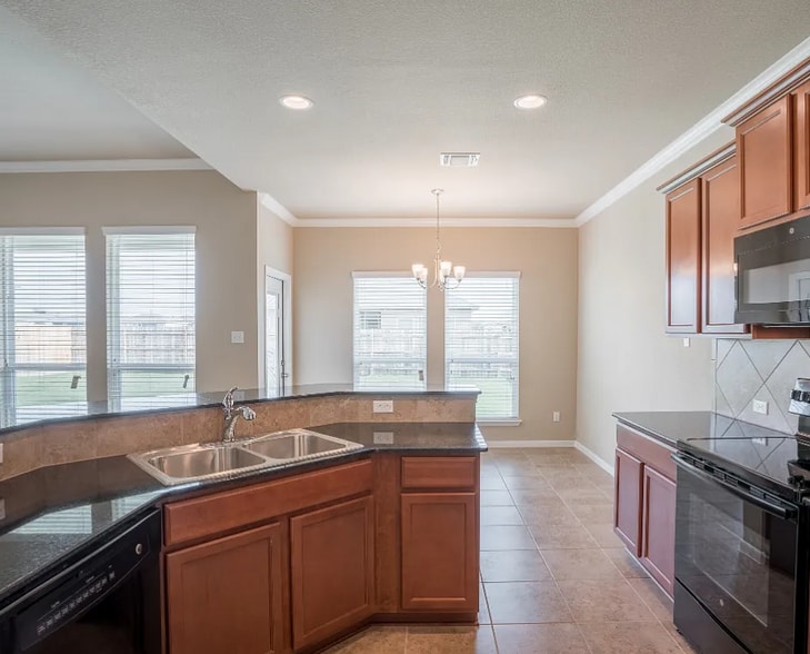 Building Photo - 7224 Abalone Way