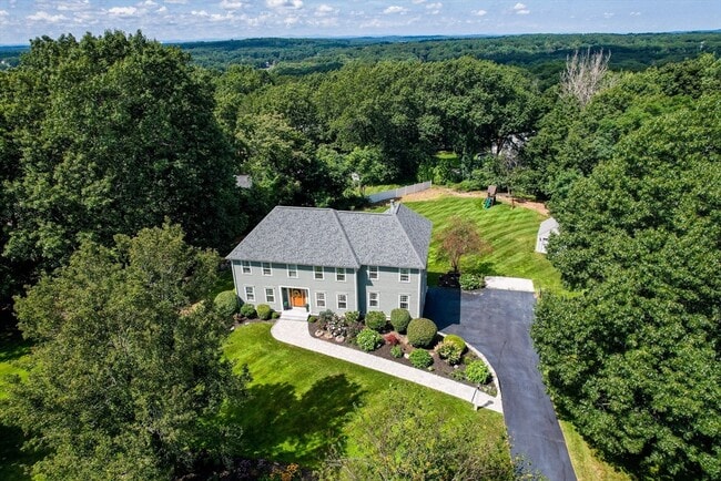 Building Photo - 4 Nashoba Dr