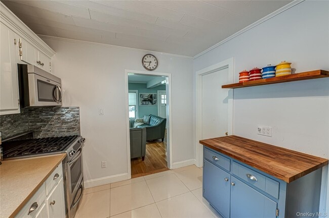 Building Photo - 53 Waterside Ave