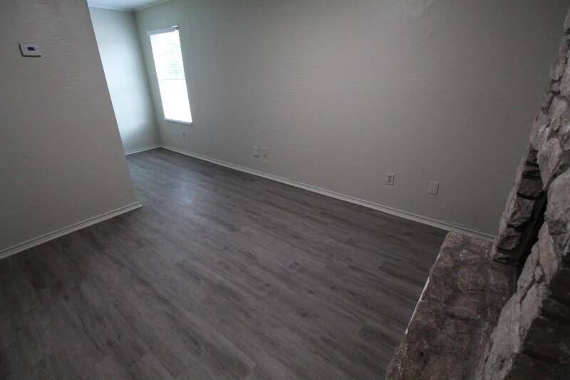 Building Photo - 2902 Sweeney Ln