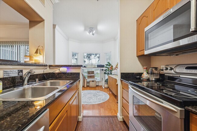 Building Photo - 3231 Allen Pkwy