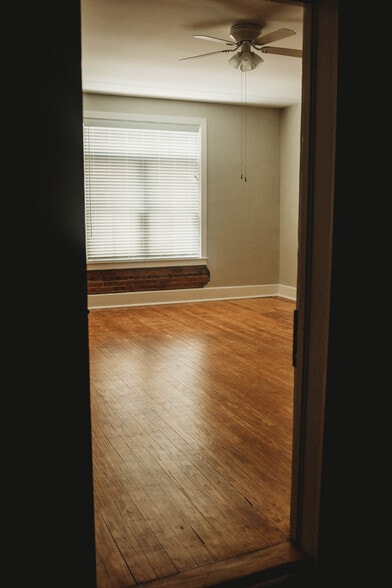 Living Room - 529 E Washington St