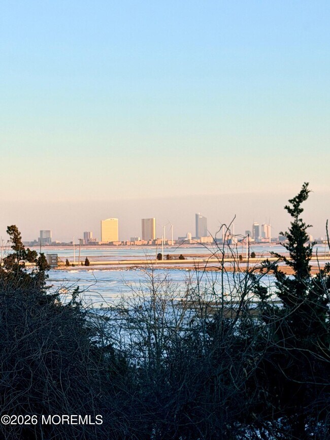 Building Photo - 1511 Railroad Ave