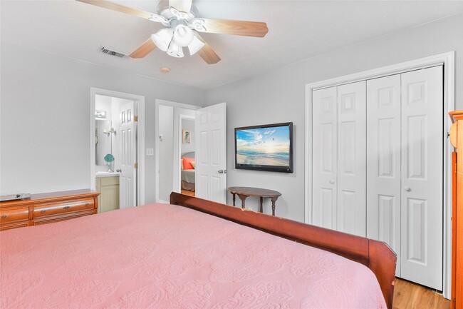 Building Photo - 4029 Fort Bend Dr