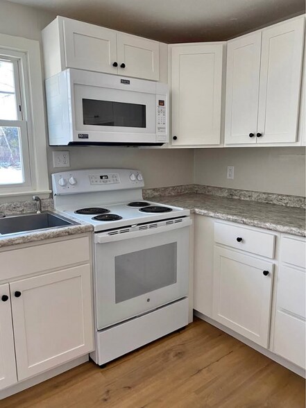 Building Photo - 106 Burnell Dr